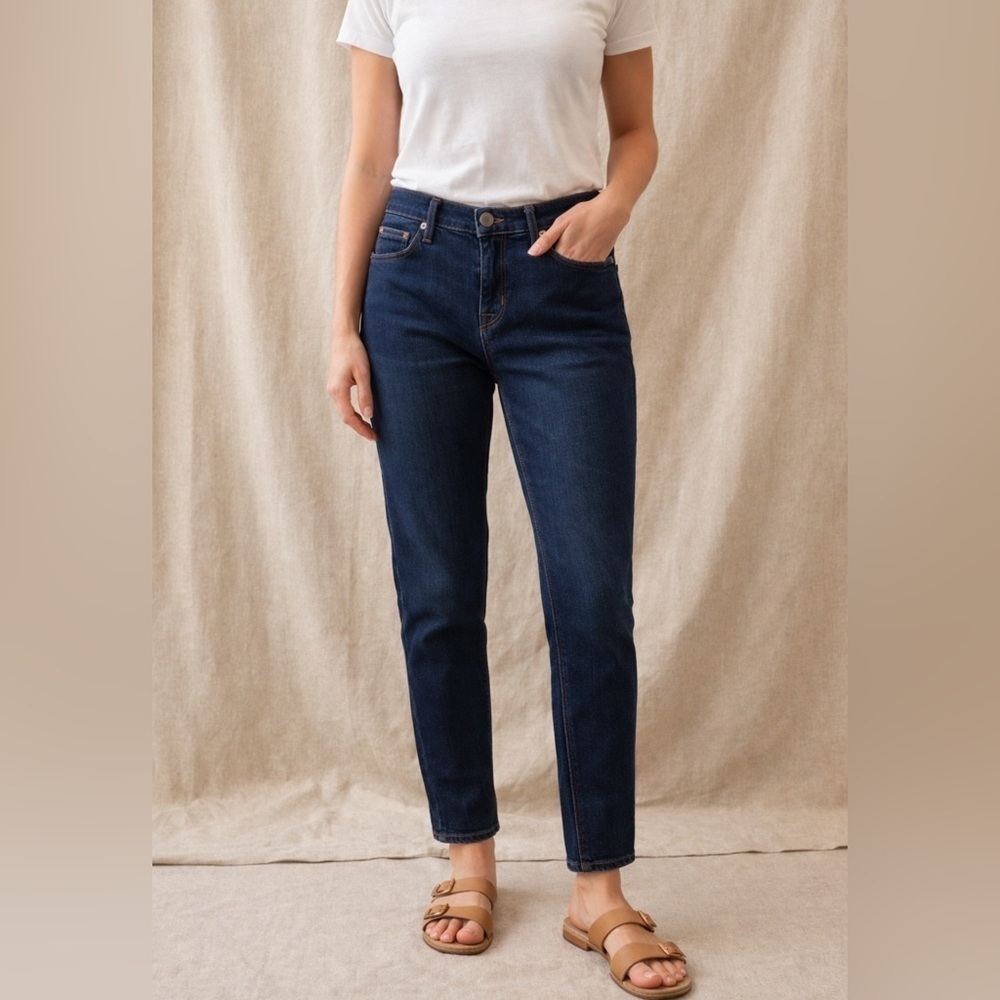 Hudson Blue Mid-Rise Ankle Jeans. Size-4